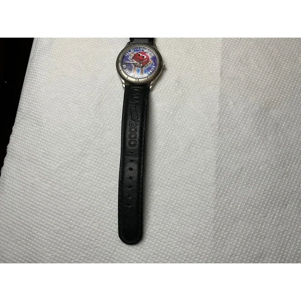 M&MS timepiece new red